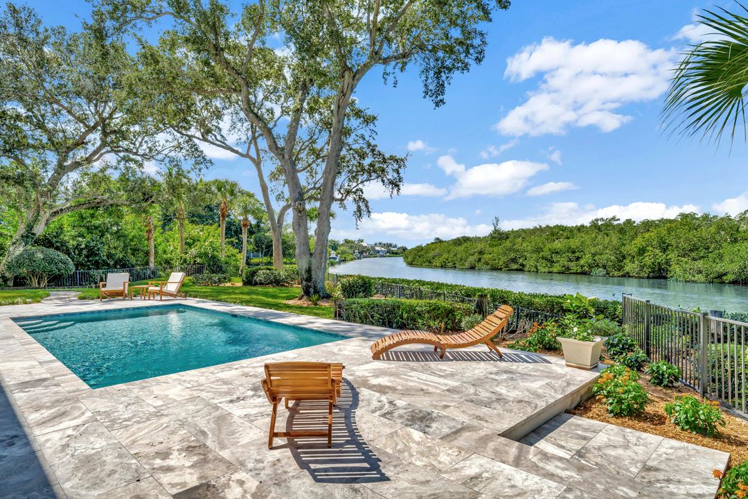 For Sale: $4,500,000 (4 beds, 4 baths, 5921 Square Feet)