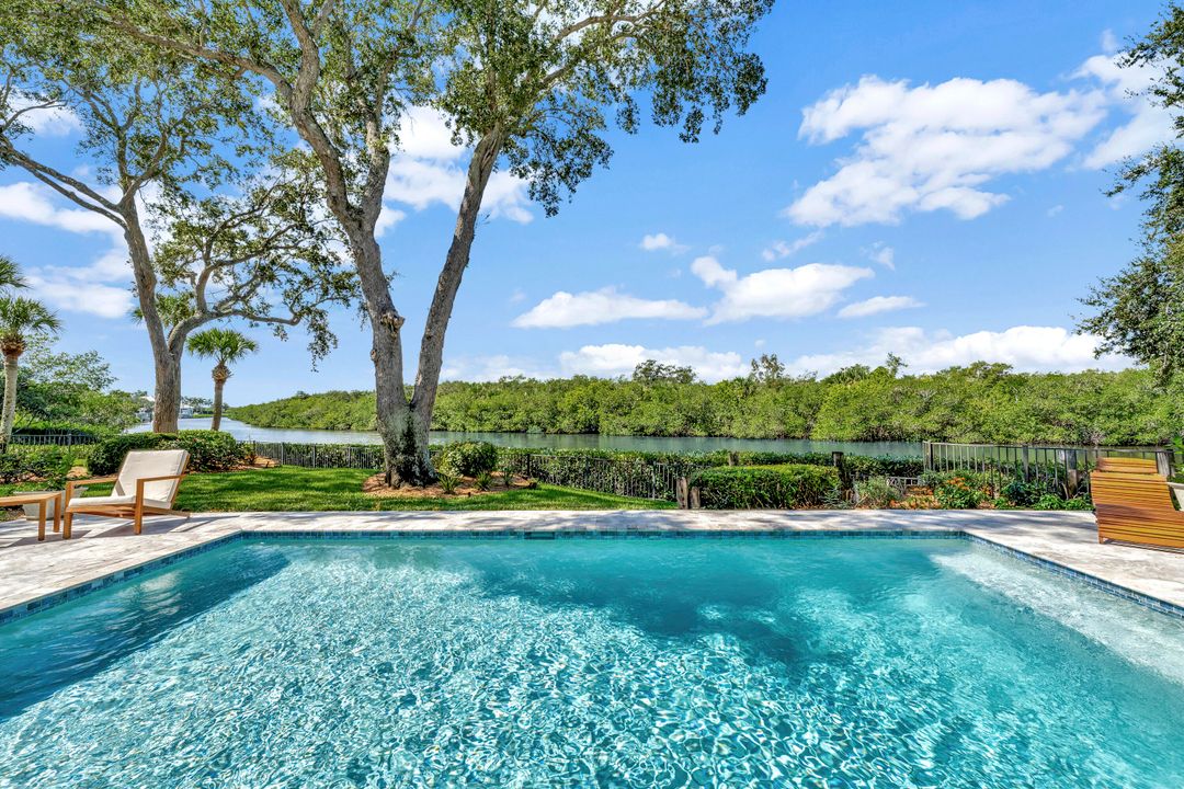 For Sale: $4,500,000 (4 beds, 4 baths, 5921 Square Feet)