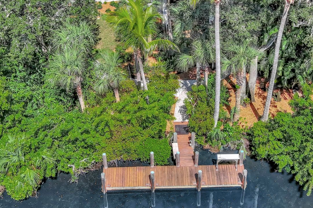 For Sale: $4,500,000 (4 beds, 4 baths, 5921 Square Feet)