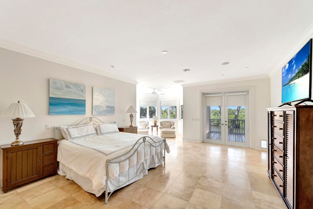 For Sale: $4,500,000 (4 beds, 4 baths, 5921 Square Feet)