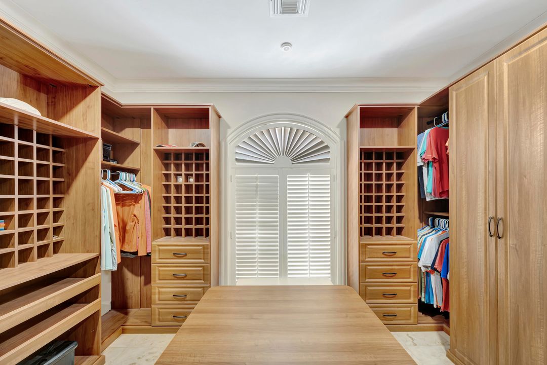 For Sale: $4,500,000 (4 beds, 4 baths, 5921 Square Feet)