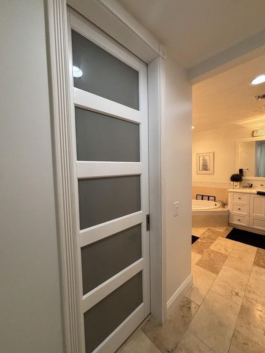 For Sale: $539,900 (2 beds, 2 baths, 1989 Square Feet)