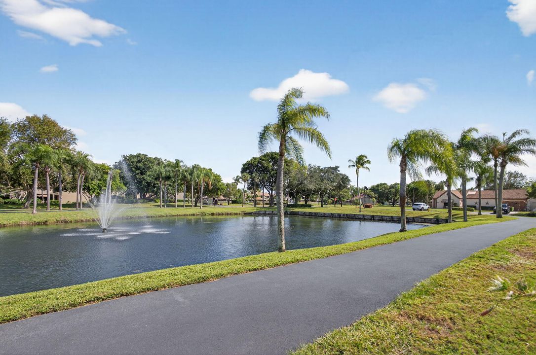 На продажу: $479,900 (2 спален, 2 ванн, 1378 Квадратных фут)