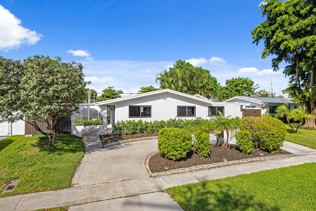 合同活跃: $775,000 (3 贝兹, 2 浴室, 1468 平方英尺)