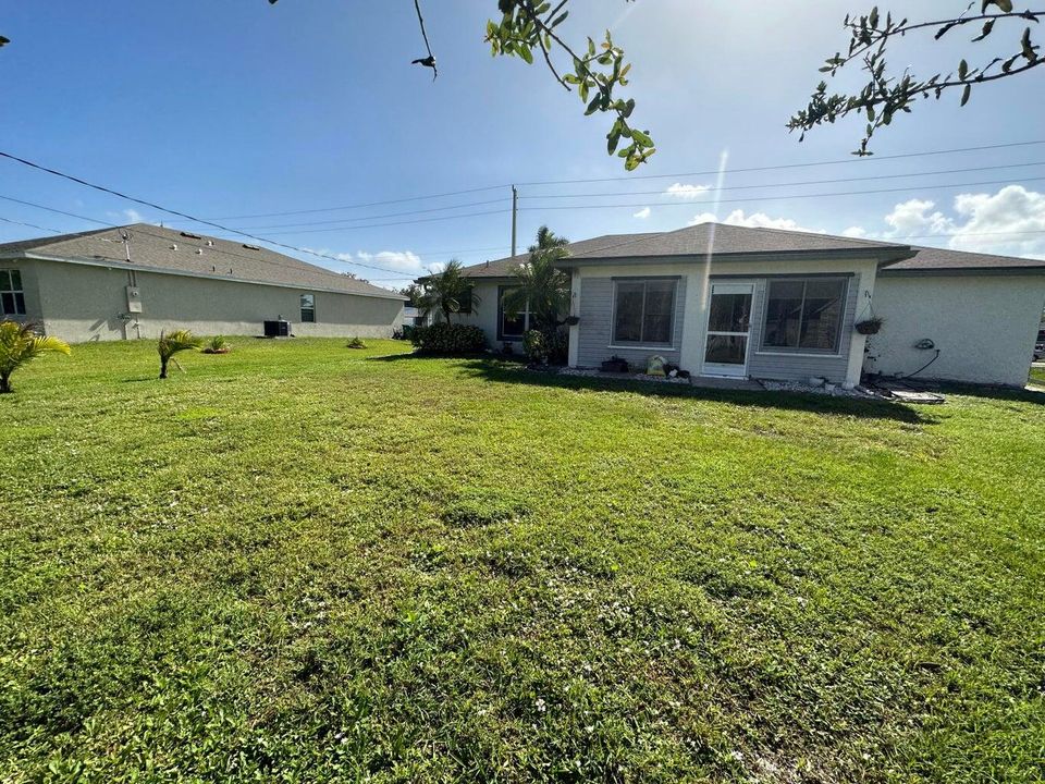 En Renta: $2,575 (3 camas, 2 baños, 1546 Pies cuadrados)