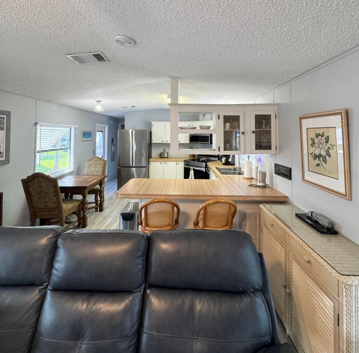 En Venta: $31,500 (2 camas, 2 baños, 924 Pies cuadrados)