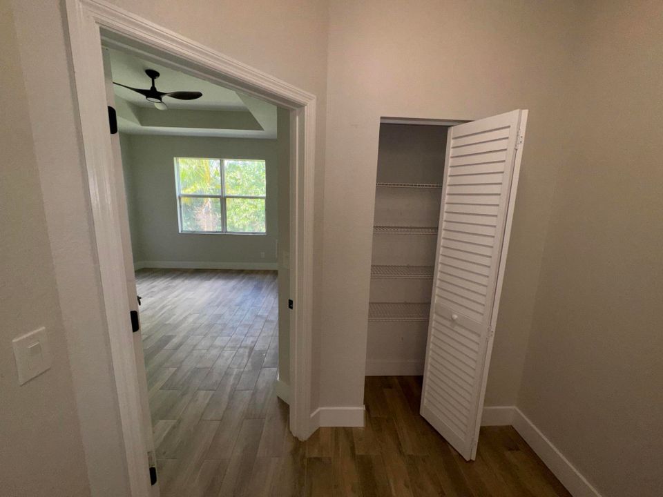 Active With Contract: $2,300 (3 beds, 2 baths, 1338 Square Feet)