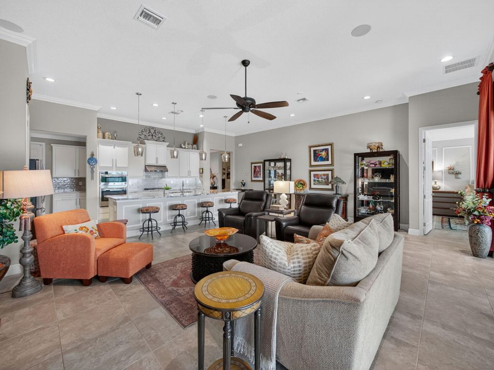 For Sale: $589,000 (3 beds, 3 baths, 2532 Square Feet)