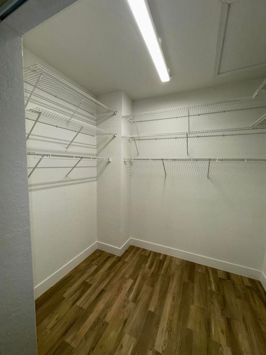 Active With Contract: $2,300 (3 beds, 2 baths, 1338 Square Feet)