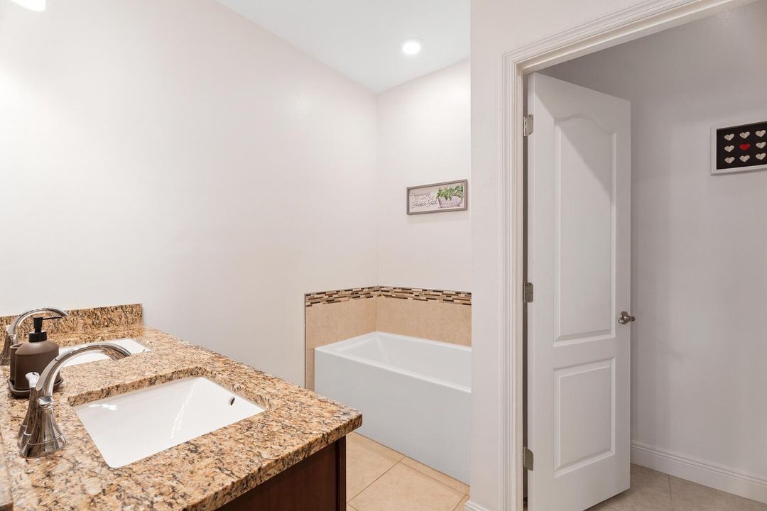 For Sale: $534,900 (4 beds, 3 baths, 2466 Square Feet)