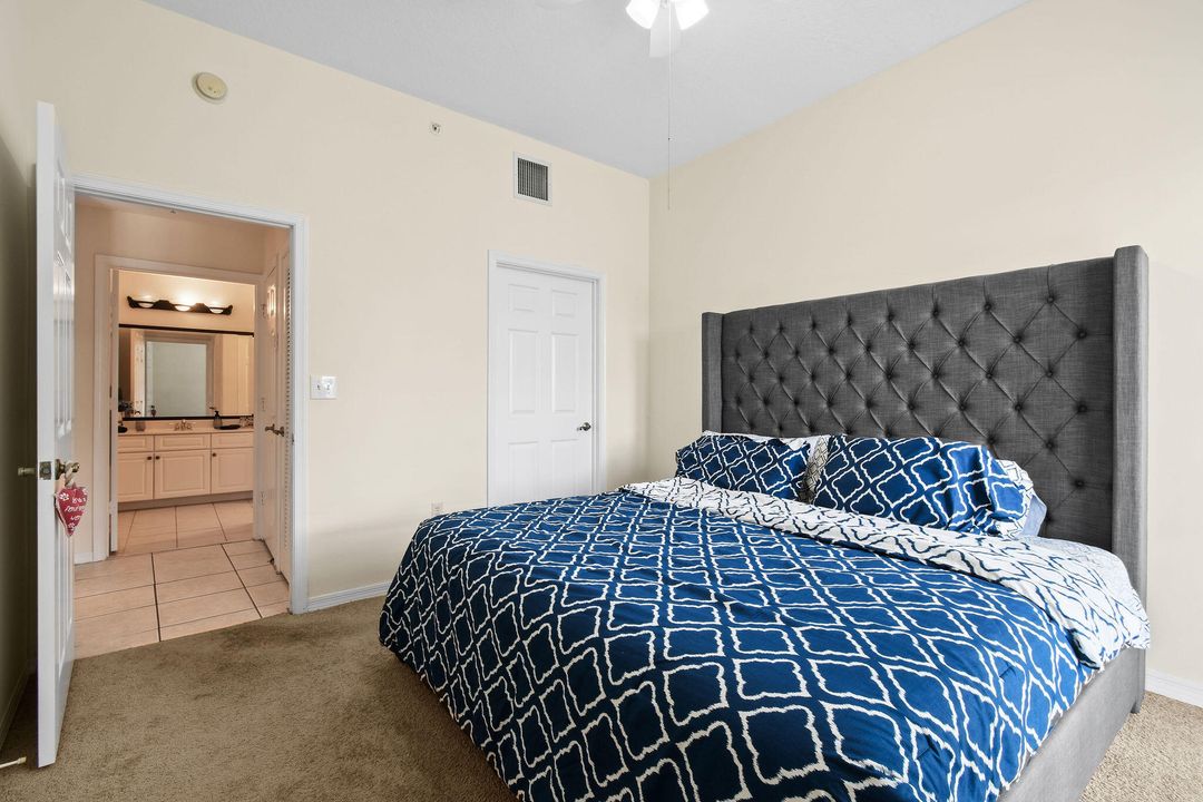 For Rent: $3,500 (2 beds, 1 baths, 968 Square Feet)