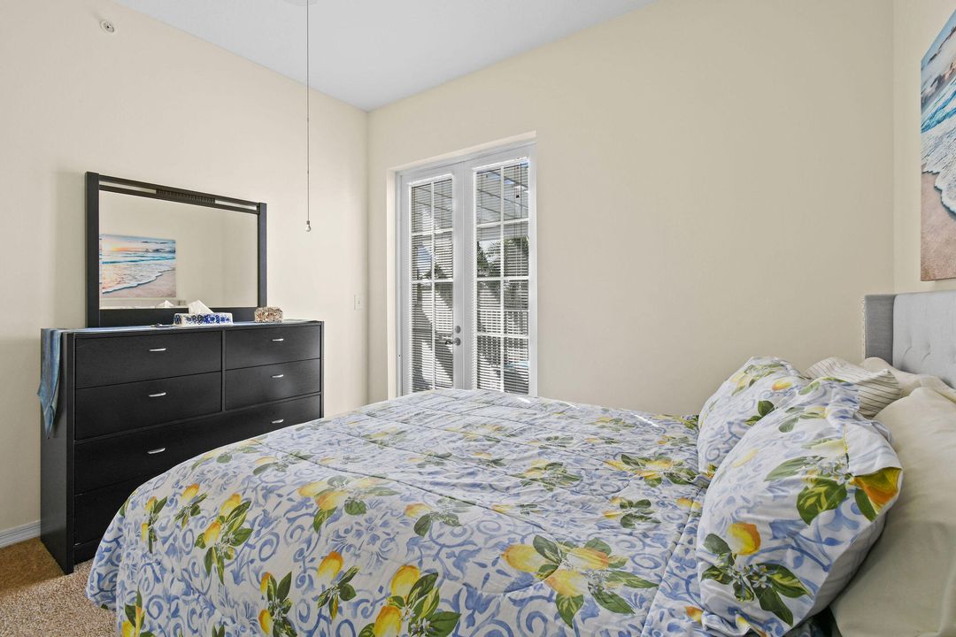 For Rent: $3,500 (2 beds, 1 baths, 968 Square Feet)