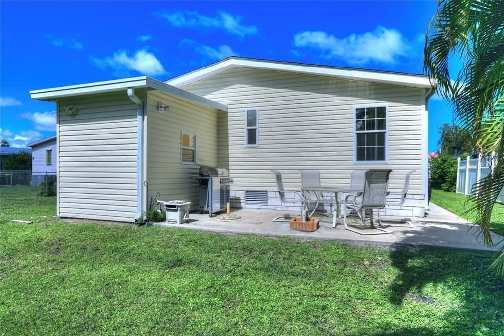 待售: $250,000 (3 贝兹, 2 浴室, 1687 平方英尺)