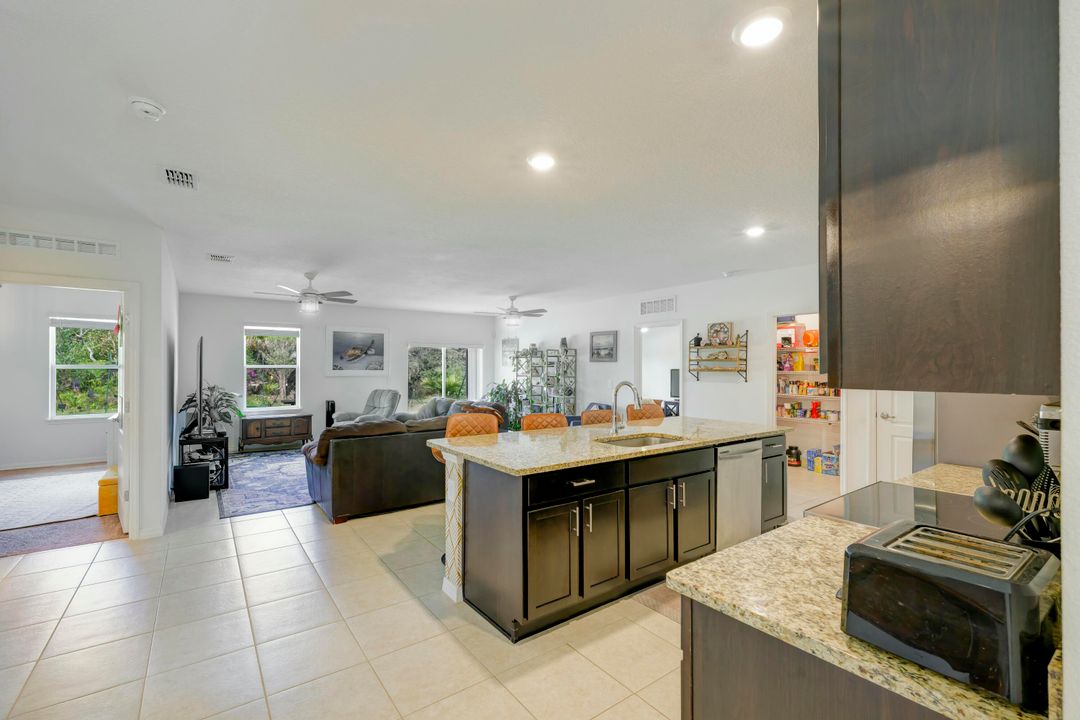 For Rent: $2,700 (4 beds, 2 baths, 2059 Square Feet)