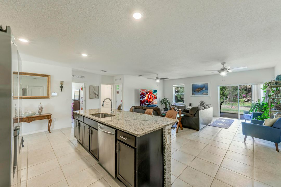 For Rent: $2,700 (4 beds, 2 baths, 2059 Square Feet)