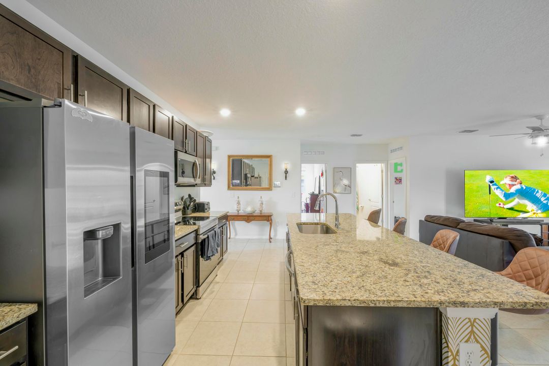 For Rent: $2,700 (4 beds, 2 baths, 2059 Square Feet)