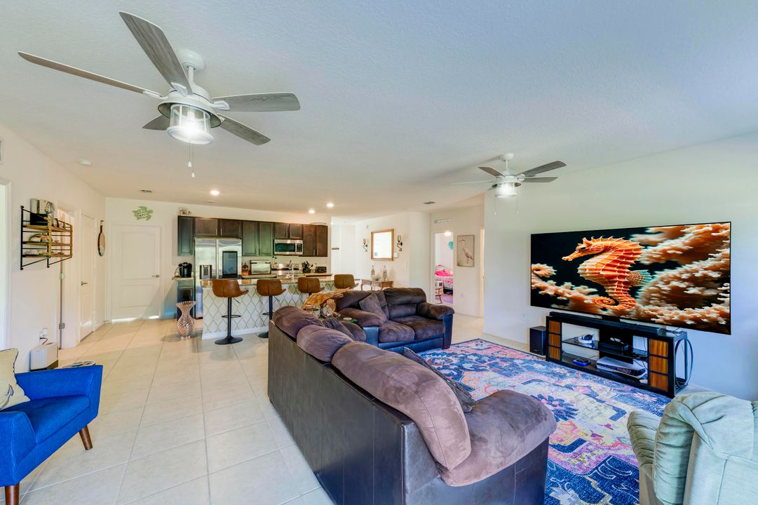 For Rent: $2,700 (4 beds, 2 baths, 2059 Square Feet)