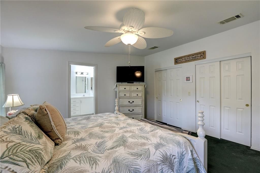 待售: $250,000 (3 贝兹, 2 浴室, 1687 平方英尺)