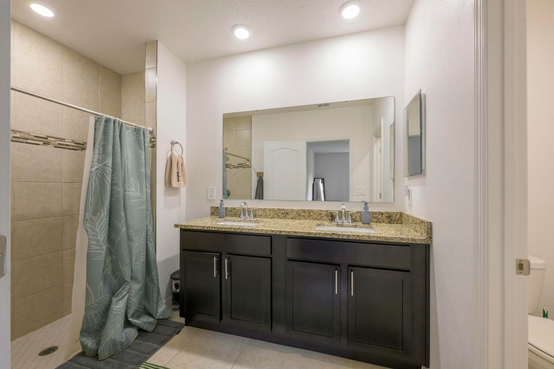 For Rent: $2,700 (4 beds, 2 baths, 2059 Square Feet)