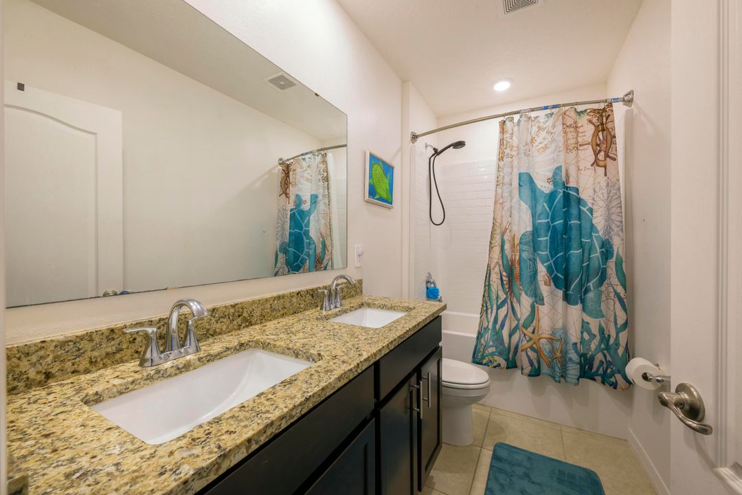 For Rent: $2,700 (4 beds, 2 baths, 2059 Square Feet)