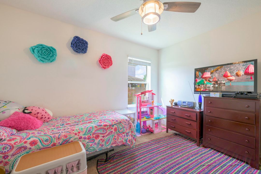 For Rent: $2,700 (4 beds, 2 baths, 2059 Square Feet)