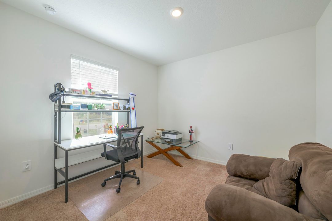 For Rent: $2,700 (4 beds, 2 baths, 2059 Square Feet)