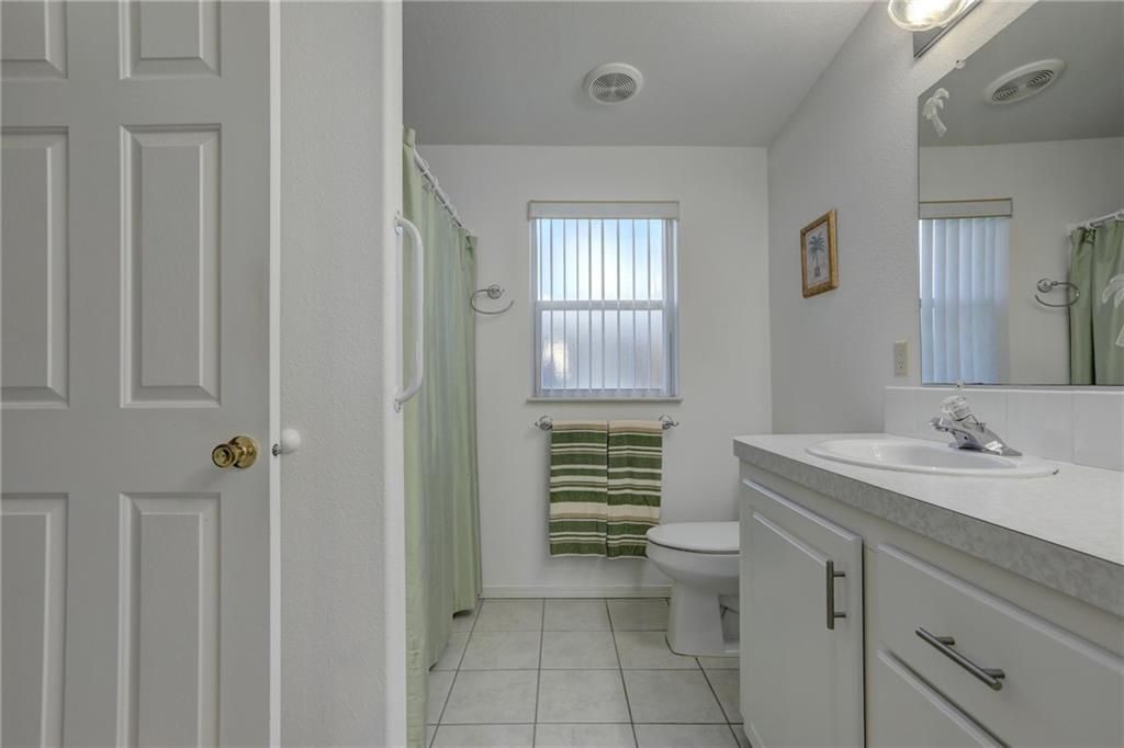 待售: $250,000 (3 贝兹, 2 浴室, 1687 平方英尺)