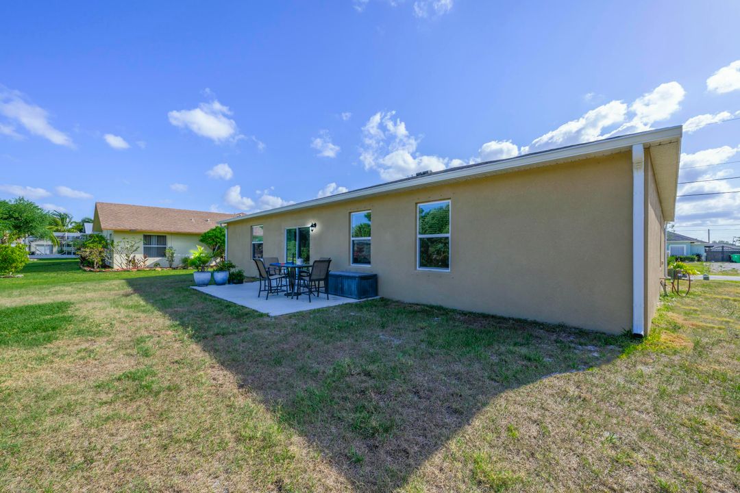 For Rent: $2,700 (4 beds, 2 baths, 2059 Square Feet)