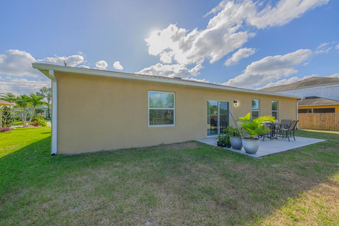 For Rent: $2,700 (4 beds, 2 baths, 2059 Square Feet)