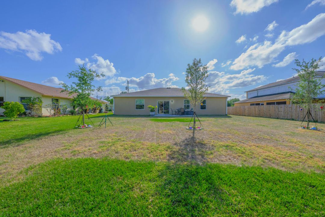 For Rent: $2,700 (4 beds, 2 baths, 2059 Square Feet)