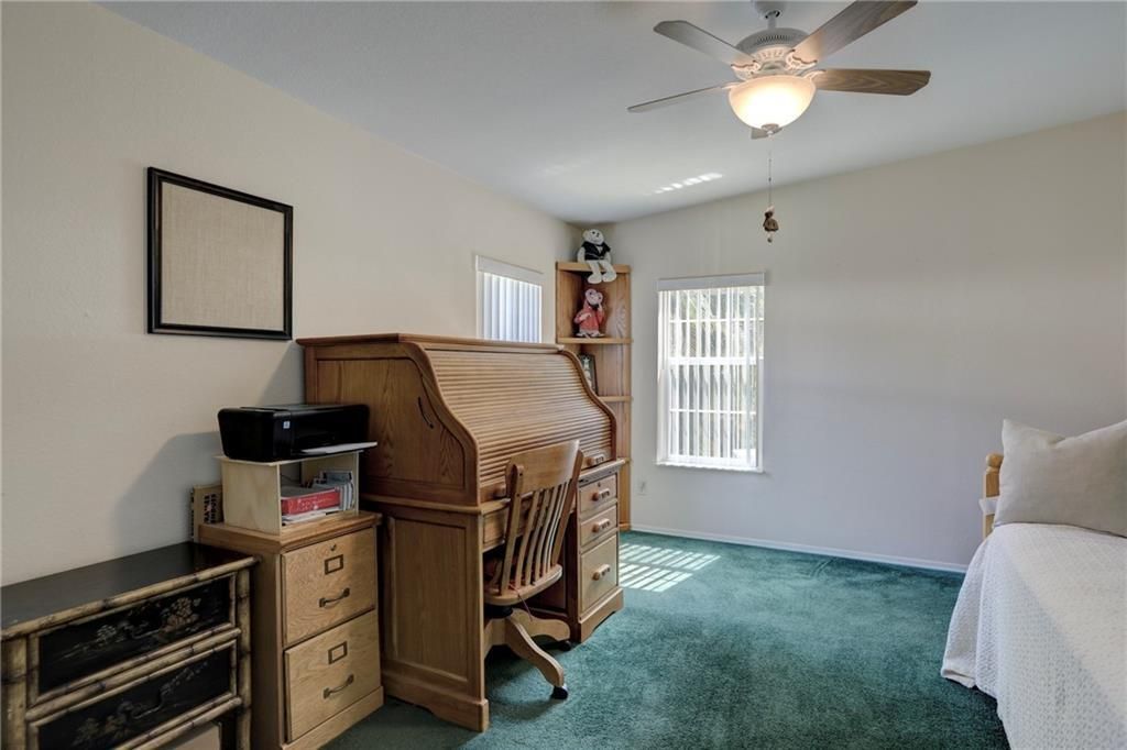 待售: $250,000 (3 贝兹, 2 浴室, 1687 平方英尺)