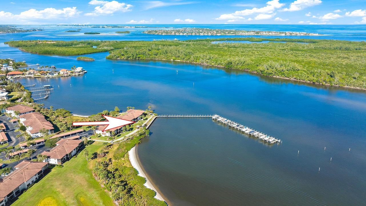 最近售出: $450,000 (2 贝兹, 2 浴室, 1135 平方英尺)