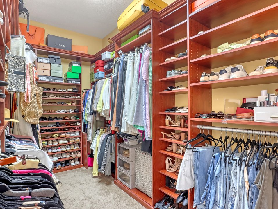 待售: $895,000 (5 贝兹, 3 浴室, 3496 平方英尺)