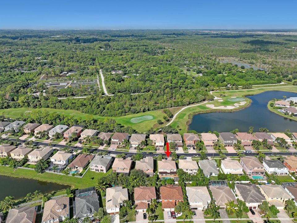 待售: $895,000 (5 贝兹, 3 浴室, 3496 平方英尺)