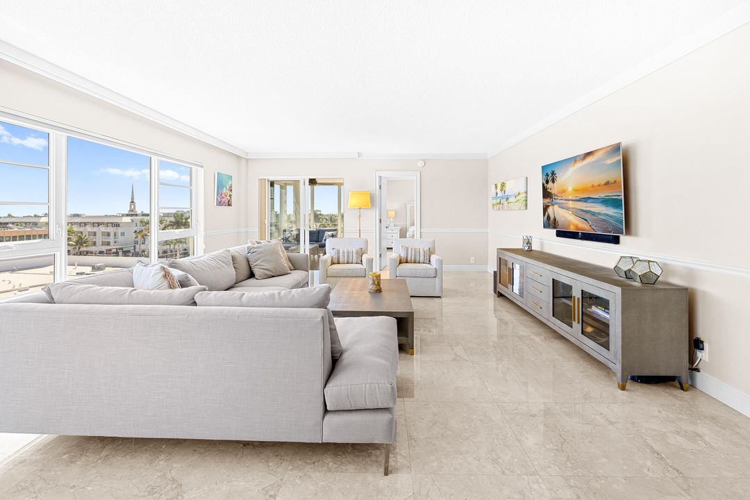 For Sale: $899,000 (2 beds, 2 baths, 1578 Square Feet)