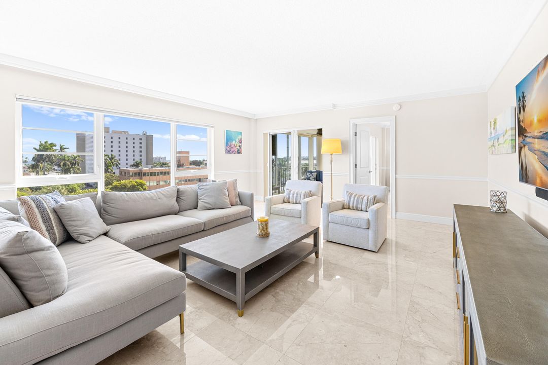 For Sale: $899,000 (2 beds, 2 baths, 1578 Square Feet)