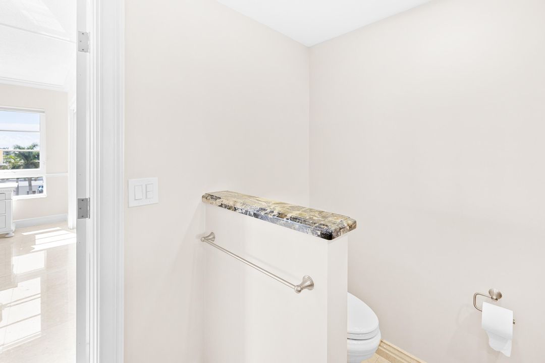 For Sale: $899,000 (2 beds, 2 baths, 1578 Square Feet)