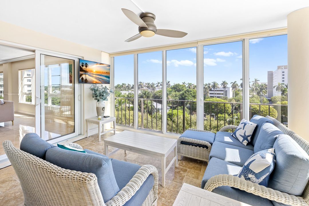 For Sale: $899,000 (2 beds, 2 baths, 1578 Square Feet)