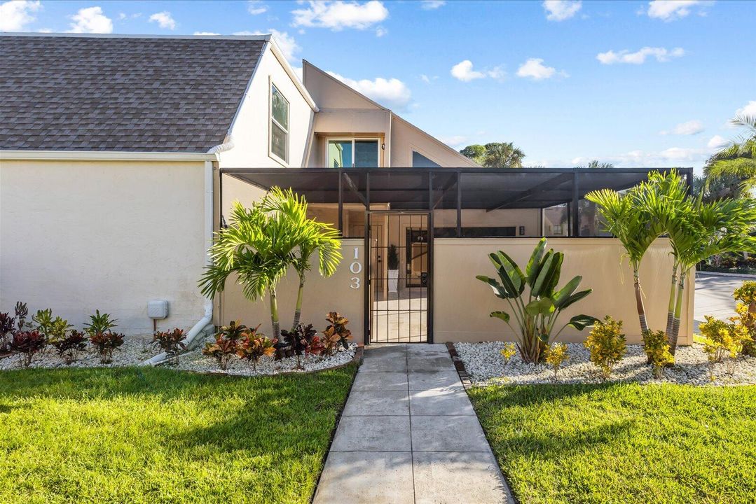 For Rent: $2,400 (3 beds, 2 baths, 1764 Square Feet)