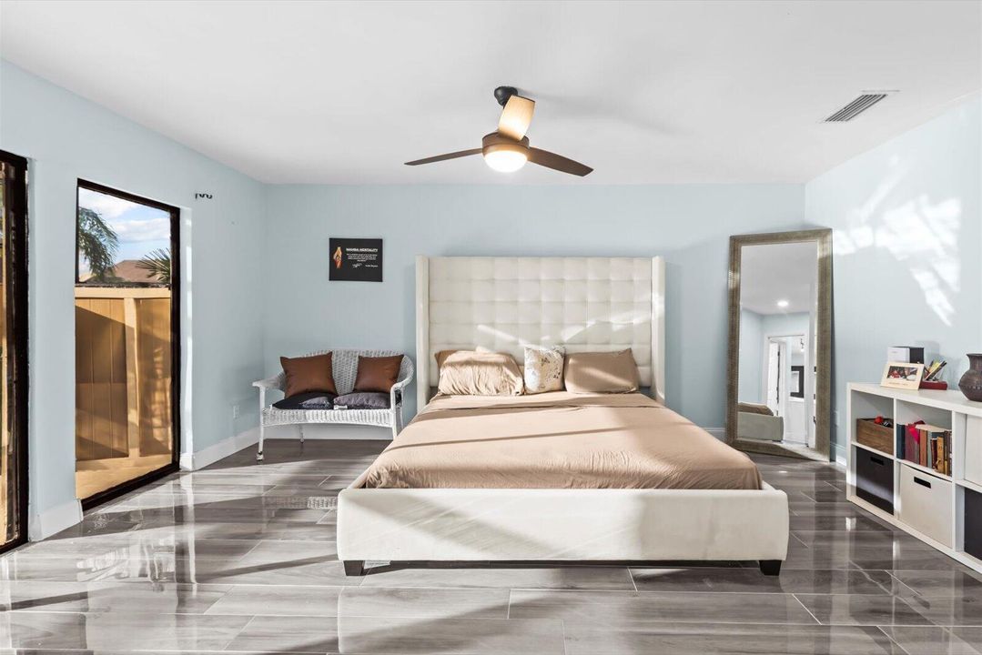 For Rent: $2,400 (3 beds, 2 baths, 1764 Square Feet)