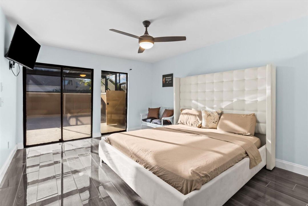 For Rent: $2,400 (3 beds, 2 baths, 1764 Square Feet)