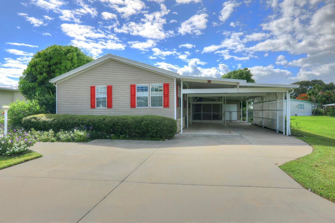 合同活跃: $235,000 (3 贝兹, 2 浴室, 1664 平方英尺)