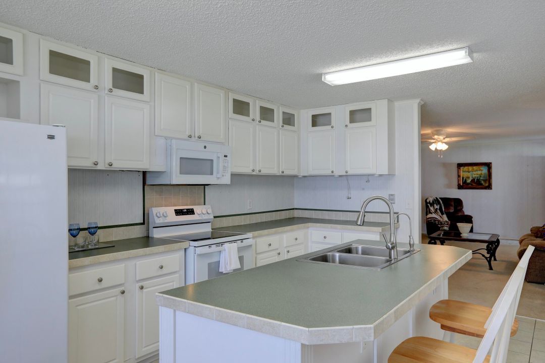 合同活跃: $235,000 (3 贝兹, 2 浴室, 1664 平方英尺)