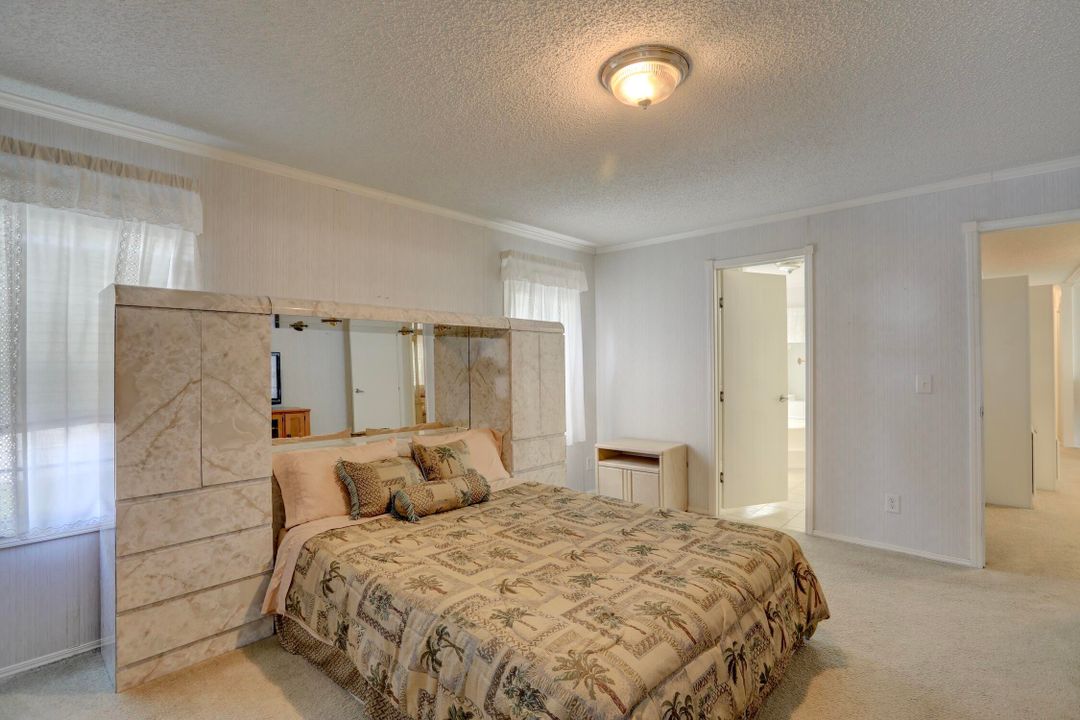 合同活跃: $235,000 (3 贝兹, 2 浴室, 1664 平方英尺)