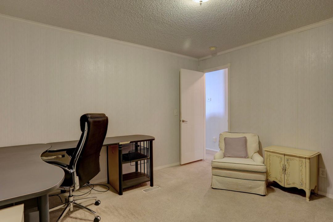 合同活跃: $235,000 (3 贝兹, 2 浴室, 1664 平方英尺)