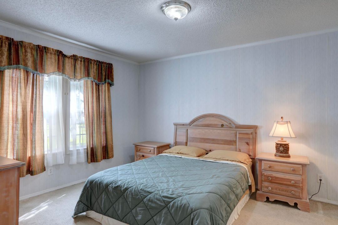 合同活跃: $235,000 (3 贝兹, 2 浴室, 1664 平方英尺)