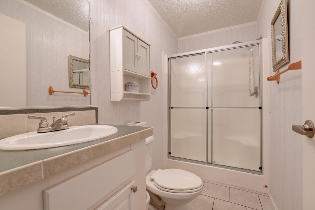 合同活跃: $235,000 (3 贝兹, 2 浴室, 1664 平方英尺)