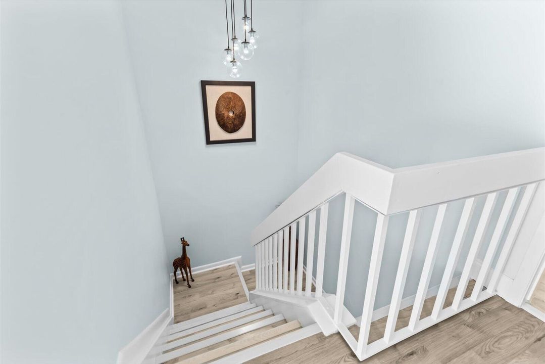 For Rent: $2,400 (3 beds, 2 baths, 1764 Square Feet)