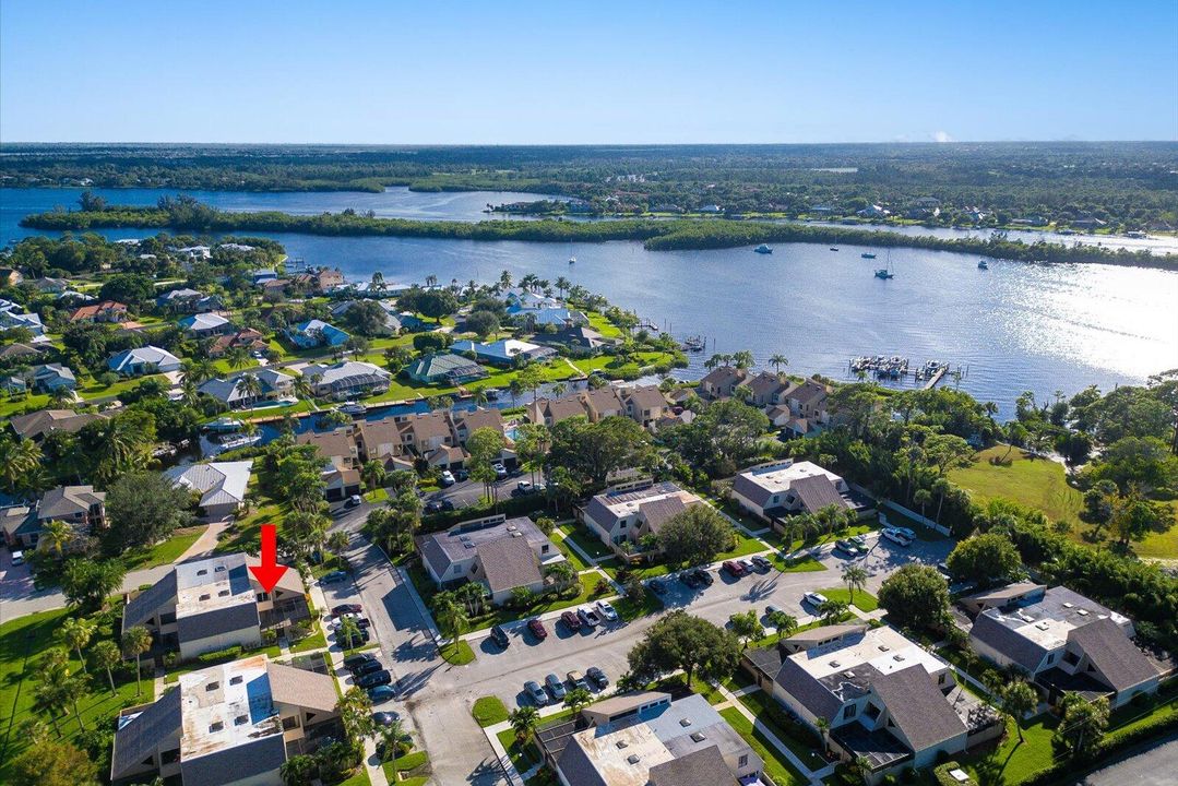 For Rent: $2,400 (3 beds, 2 baths, 1764 Square Feet)