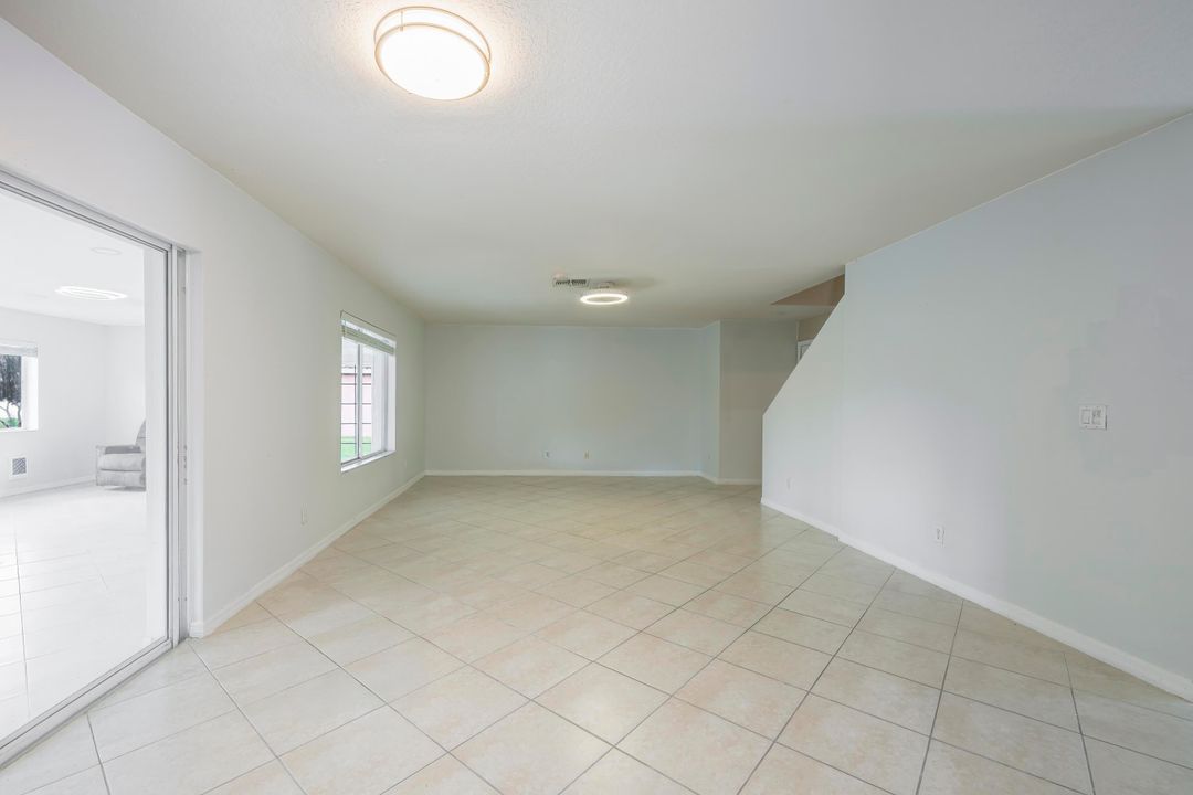 For Sale: $475,000 (4 beds, 2 baths, 3183 Square Feet)